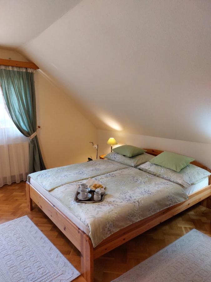 Toelgyes Apartment Hajdúszoboszló Exteriör bild